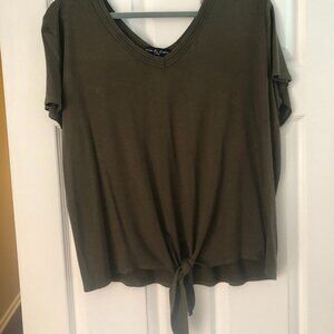 KIM & CAMI OLIVE GREE TEE SHIRT WITH FRONT TIE SIZE XL